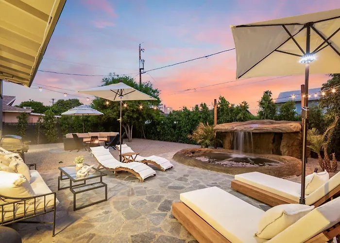 Solanova Designer Oasis With Cocktail Pool & Theater * Scottsdale