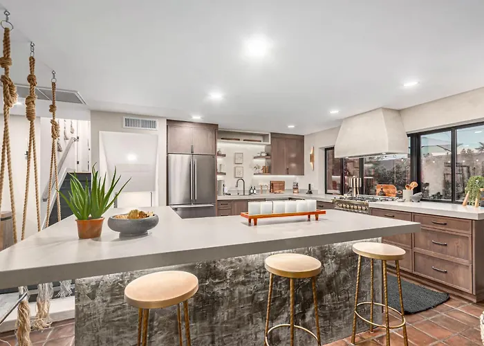 Solanova Designer Oasis With Cocktail Pool & Theater Holiday home Scottsdale