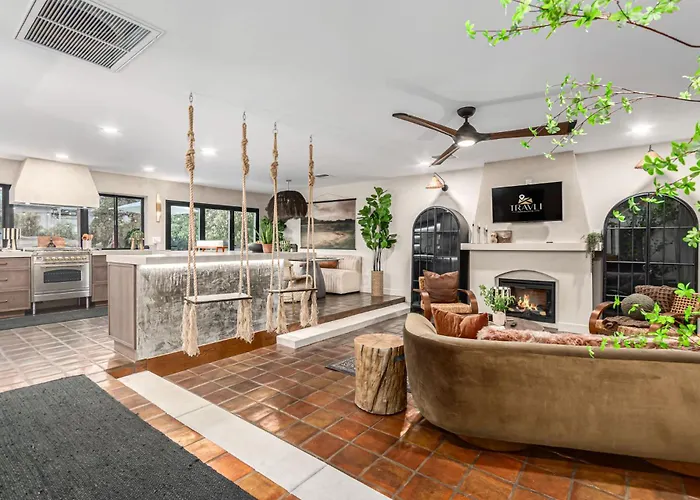Solanova Designer Oasis With Cocktail Pool & Theater Scottsdale